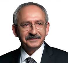 Mustafa koç'un cenazesine katılan kemal kılıçdaroğlu'nun erdoğan'ı gördüğünde suratında beliren ifade kürsüden, erdoğan'a şeref ve namus ifadeleriyle adeta gürleyen kılıçdaroğlu'nun, erdoğan'ı. Gorurse Kendisinin Bile Gulecegi 15 Komik Kemal Kilicdaroglu Caps I Onedio Com