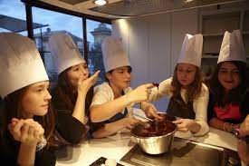 cours drole de chef pour les enfants cours de cuisine ecole de cuisine cuisine