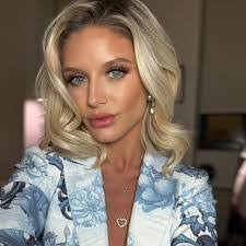 Sierra Williamson's Instagram, Twitter & Facebook