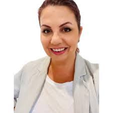 Belinda Packer's Instagram, Twitter & Facebook