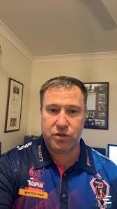 We sat down to chat with ICC Panel Umpire Bruce Oxenford and CA National  Panel Umpire Donovan Koch to talk about the importance of stakeholder  relationships. If you are keen to start