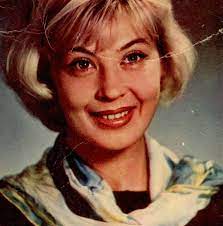 Советская и российская актриса театра и кино. Nine Shackoj 80 Let Kak Zhivet Rokovaya Sovetskaya Aktrisa Kotoraya Tajno Vstrechalas S Zhenatym Akterom Leonidom Filatovym Portal Indoks Yandeks Dzen