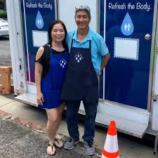 Meet The Couple Who Created Mobile Showers For The Homeless Community Homeless Homeless People Shower