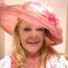 Kelly Cano (@kellyscano)