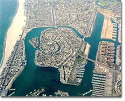 Naples is a neighborhood of long beach, california, built on three islands located in alamitos bay. Naples Island Christmas Boat Parade Long Beach Ca Lifestyles Of Long Beach