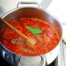 Grundrezept Tomatensauce Rezept In 2020 Tomatensauce Tomaten Sauce Rezepte