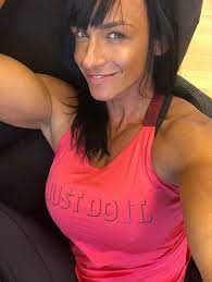 Cindy Landolt on X: Back in the Gym, got my week off to a flying start!..  How about you guys?.. 🤔 #MondayMotivation t.cowhqHHUaMpd  X