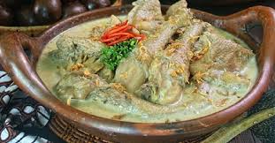 Maybe you would like to learn more about one of these? Mencicipi Opor Ayam Gurih Kuah Putih Enak Dimasak Dengan Bumbu Khas Solo