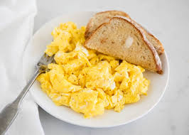 Place saucepan over medium high heat. How To Make The Perfect Scrambled Eggs I Heart Naptime