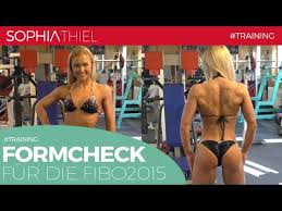 Sophia thiel verrät die beste übung, um abzunehmen — ihr müsst dafür nicht mal ins fitnessstudio. Formcheck Fur Die Fibo2015 Sophia Thiel Fitnessexperten