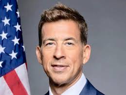 Giannoulias Visits U of I Campus to Promote Distracted Driving Campaign