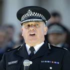 Attacco Londra, bufera sul capo di Scotland Yard: «Tra i primissimi a  scappare da Westminster»