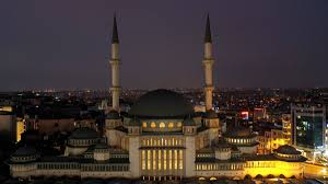 Türk medyasında 2002 yılında çıkan bir habere göre; Taksim Camii Ramazan Da Ibadete Acilacak Foto Galeri Star