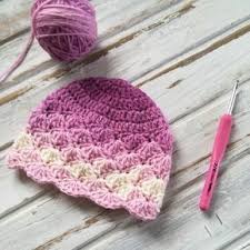 Weitere ideen zu deckchen, häkeln, decke häkeln. Einfaches Muschelmuster In Runden Hakrln Lernen Babymutze Videoanleitung Babymutze Hakeln Anleitung Gehakelte Babymutze Mutze Hakeln Anleitung