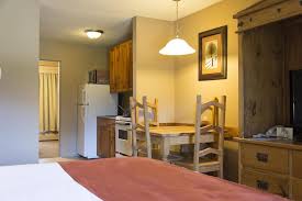 A coffee maker, hair dryer and air conditioning are included. Tonquin Inn Jasper Alberta Ca Reservations Com