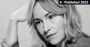 On 'Barry,' Sarah Goldberg Has Learned to Love TV : r/television