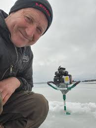 What's the ice composition 100 feet out in Inlet Bay?