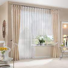 Vor allem in zimmern mit direkter sonneneinstrahlung kann so das licht gedämmt werden. Eleganter Jacquard Dekostoff Mit Hochwertigem Effektgarnen 140 Cm Breit Stickstore Transparent Gardinen Wohnzimmer Gardinen Wohnzimmer Modern Deko Gardinen