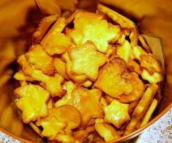 Facile Et Rapide La Delicieuse Recette Des Bredele De Noel Recette En 2020 Recette Bredele Alsacien Recette Bredele Biscuit Facile Et Rapide