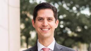 Los Angeles Advisor Manages $2.9 Billion For Clients At The Firm Where She  Was An Intern A Decade Ago