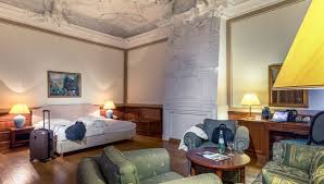 Located on the second and third floors of the bucuti wing, the two junior suites overlook award winning eagle beach, published as one of the dream beaches of the world. Hotel Schloss Neustadt Glewe Rooms In The Castle Junior Suite