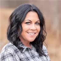 Mindy Williams's Instagram, Twitter & Facebook