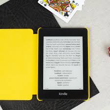 Kindle paperwhite in weiß (siehe größeren rahmen oberhalb des displays) apropos paperwhite: Kindle Paperwhite 2018 Im Test Der Beste E Reader Nextpit