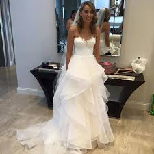 Karen Willis Holmes Selena Gown Second Hand Wedding Dress On Sale 39 Off Stunning Wedding Dresses Second Hand Wedding Dresses Used Wedding Dresses
