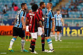 Gremio vs atletico go prediction comes ahead of the brazilian serie a on sunday, 27th december 2020, at arena do gremio in porto alegre. Luan Of Gremio Argues With Hernani Of Atletico Pr During The Match Gremio V Atletico Pr As Part Of Brasileirao Series A 201 Gremio Gremio Wallpaper Brasileirao