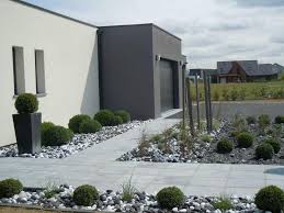 Resultat De Recherche D Images Pour Amenager Le Devant D Une Maison Sans Pelo Amenagement Paysager Devant Maison Entree De Maison Exterieur Amenagement Jardin