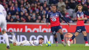 Si lyon a tenu la dragée haute au losc ce dimanche soir, il le doit en grande partie à son jeune taulier sinaly diomandé et au mammouth djamel benlamri en défense. Ligue 1 Lille Rennes Le Duel A Distance S Annonce Serre Et Palpitant