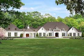 Plan 70584mk Luxurious 5 Bed House Plan With Porte Cochere Luxury Ranch House Plans French Country House Plans Ranch House Plans