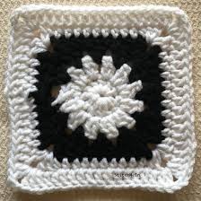 Black And White Striped Baby Blanket Circles Stripes Baby Blanket In 2020 Striped Baby Blanket Crochet Baby Baby Blanket