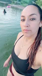 Camelia Reyes (@camelia.reyes1)