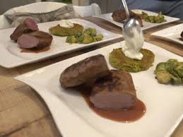 Aber mit ein paar tipps von uns findest du mit sicherheit dein romantisches rezept für das date: Das Perfekte Dinner Rezepte Schwarzwild Vs Rehwild Zweierlei Rucken Im Grunen