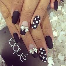 Black And White Striped Nails Coffin Black And White Coffin Shaped Nails W Polka Dot Designs Cute Bow Nail Designs Dots Nails White Nail Designs