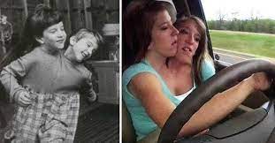 Brittany (left) and abby driving their car in a clip from their reality showcredit: 18 Things Most People Don T Know About Conjoined Twins Abby And Brittany Conjoined Twins Tlc Tv Twins