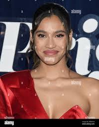 Kim Royster's Instagram, Twitter & Facebook