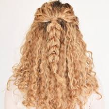 The combination of classic and modern styles is always stunning. Go Crazy Go Curly With These 50 Cute Easy Hairstyles Hair Motive