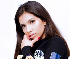 The couple has been together for some while now. Ellie Hiyar Bio Facts Family Of Instagram Social Media Star