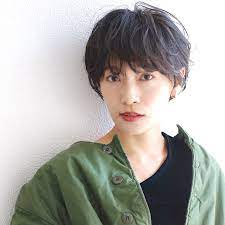 黒髪ベリーショートに挑戦したい 顔型別 清々しいほどクールなヘアスタイル特集 trill トリル クールなヘアスタイル ベリーショート 黒髪 ヘアーデザイン