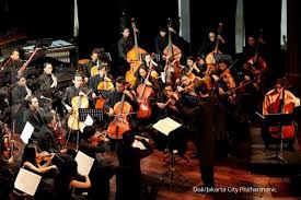 Penasaran dengan tokoh atau komposer musik klasik yang memiliki peranan penting dalam perkembangan musik dunia. Melepas Penat Dengan Orkestra Musik Klasik