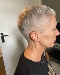 100-grams of tapes fitted creating more volume & length. Before & after how  STUNNING😍