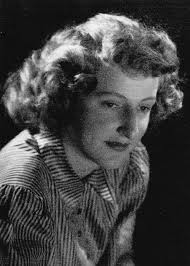 Nona Howe's Instagram, Twitter & Facebook