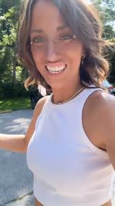 Documenting April's red spell because: a) I liked it, and b) if it's not  online did it even happen 😭