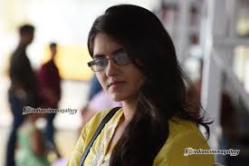 Aayira In Swathi Kolai Vazhakku Movie 2 Pictures to share peace and love ♥ namaste. indian cinema gallery