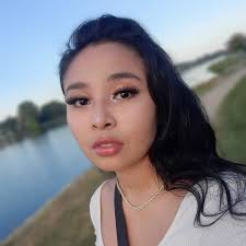 My daughter came home from school one day and said, “Mom, the lunch lady is  so weird. She memorizes everyone's name by the third day — like, all 600  kids!” I laughed.