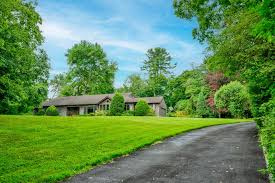 80 Sunken Orchard Lane, Oyster Bay Cove, NY 11771, Presented by Mandy  Laderer, Douglas Elliman Real Estate. Powered by Russell Pratt Photography