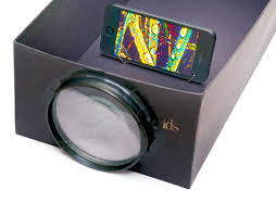 Puis découpez la boîte verticale de manière à en ôter un quart de la 4. Video Projecteur Pour Iphone Avec Une Boite A Chaussures Images Maxiapple Com