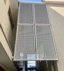 Genisletilmis Metal Cephe Giydirme Tavan